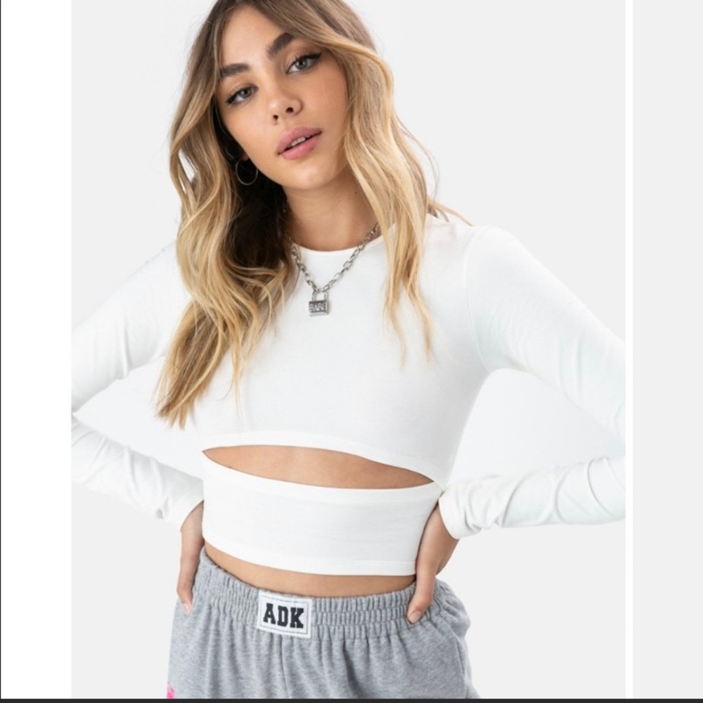 white long sleeved crop top!!